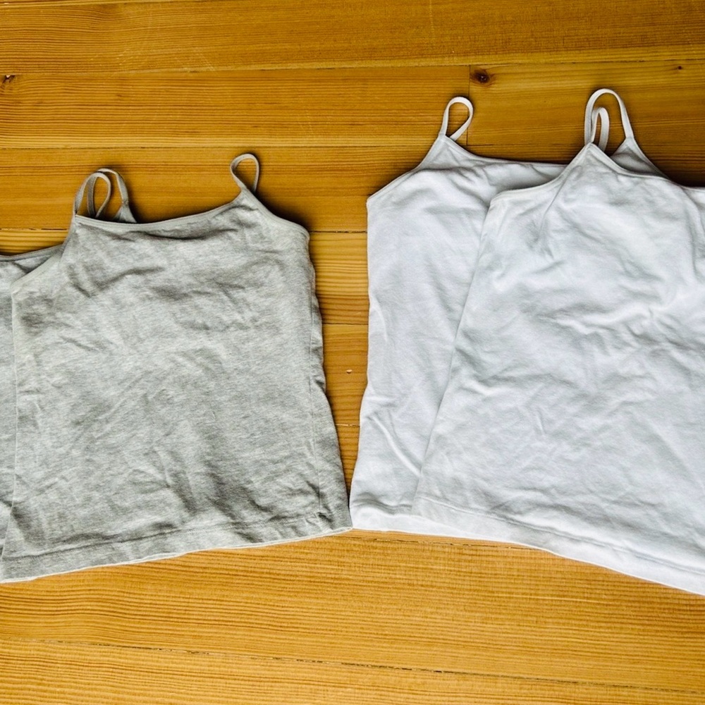 Gap kids 2 Gray and 2 White tank tops bundle size 8